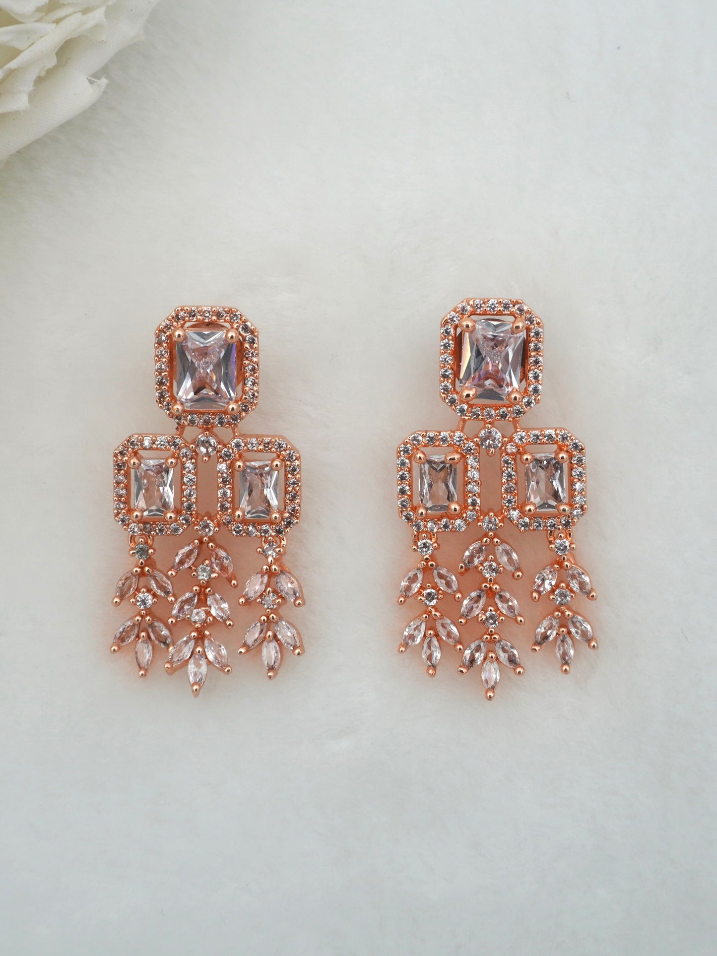 WHITE QUINN ZIRCONIA EARRINGS