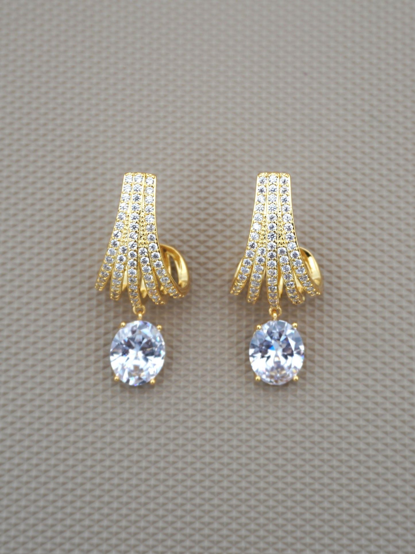WHITE MAREN ZIRCONIA EARRINGS
