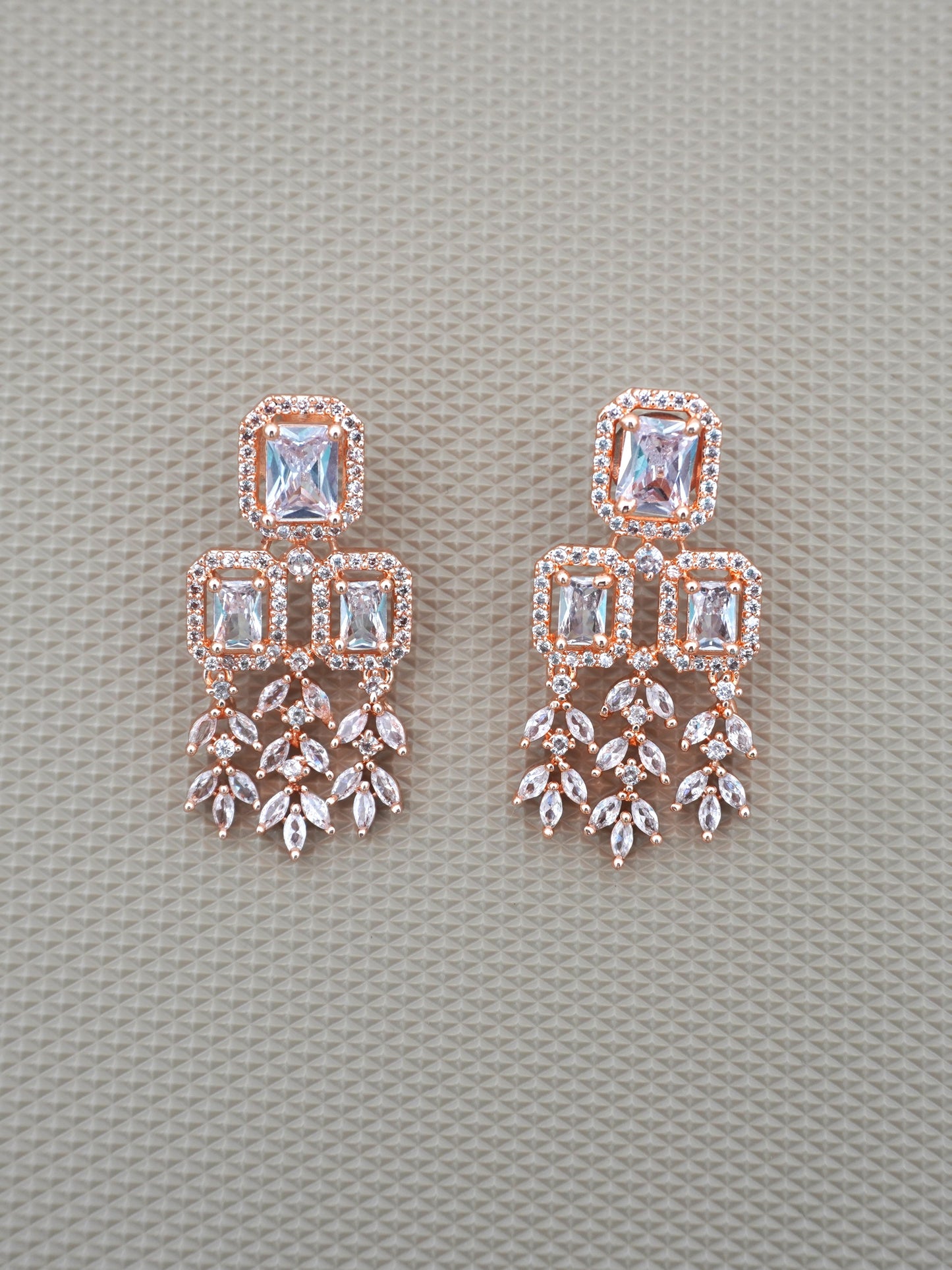 WHITE QUINN ZIRCONIA EARRINGS