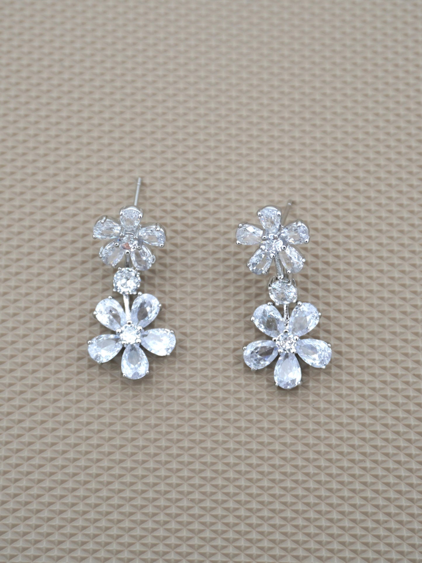 SILVER CIARA ZIRCONIA EARRINGS