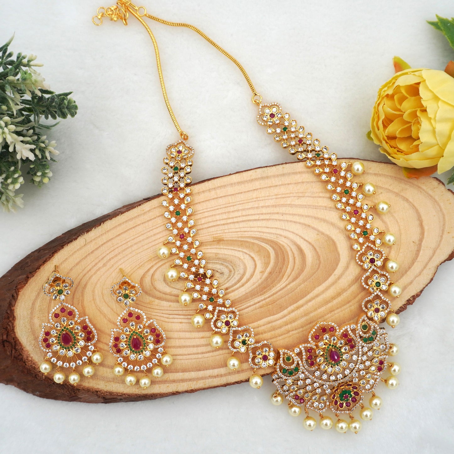 MULTICOLOR SAANVI NECKLACE SET