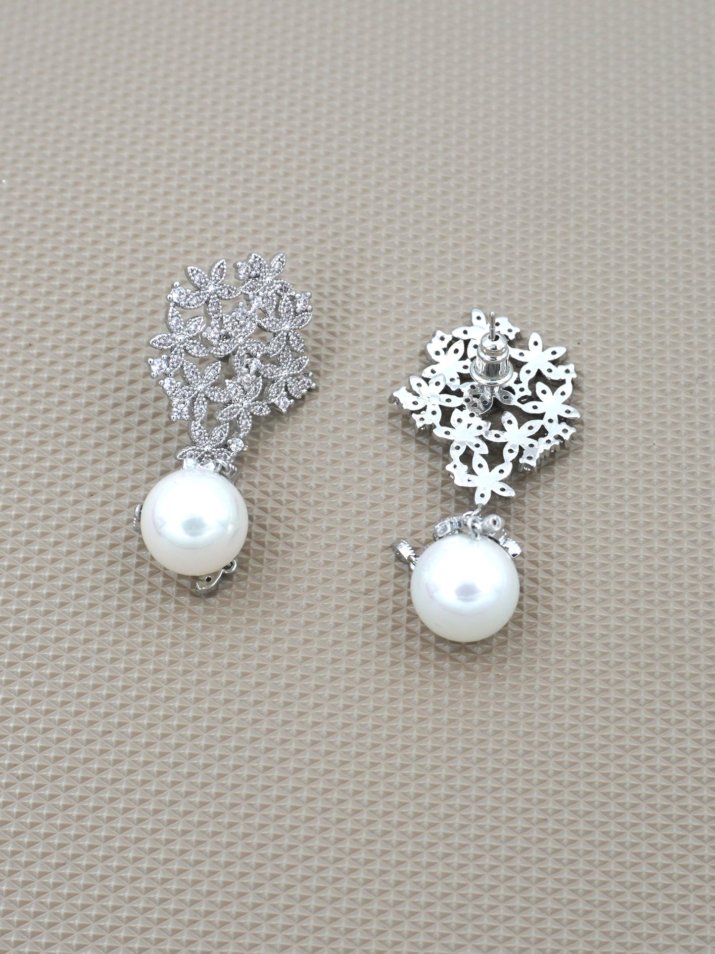 SILVER GALA ZIRCONIA EARRINGS