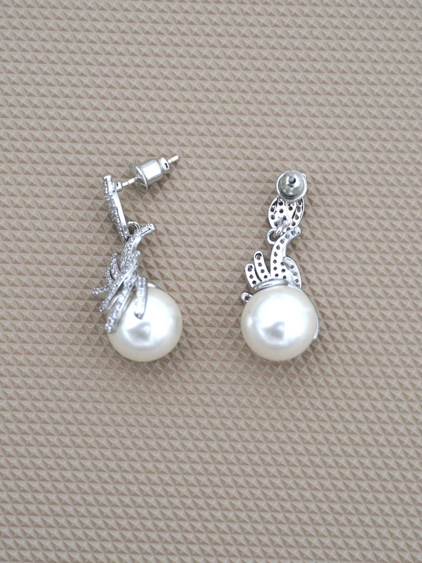 SILVER AERIS ZIRCONIA EARRINGS