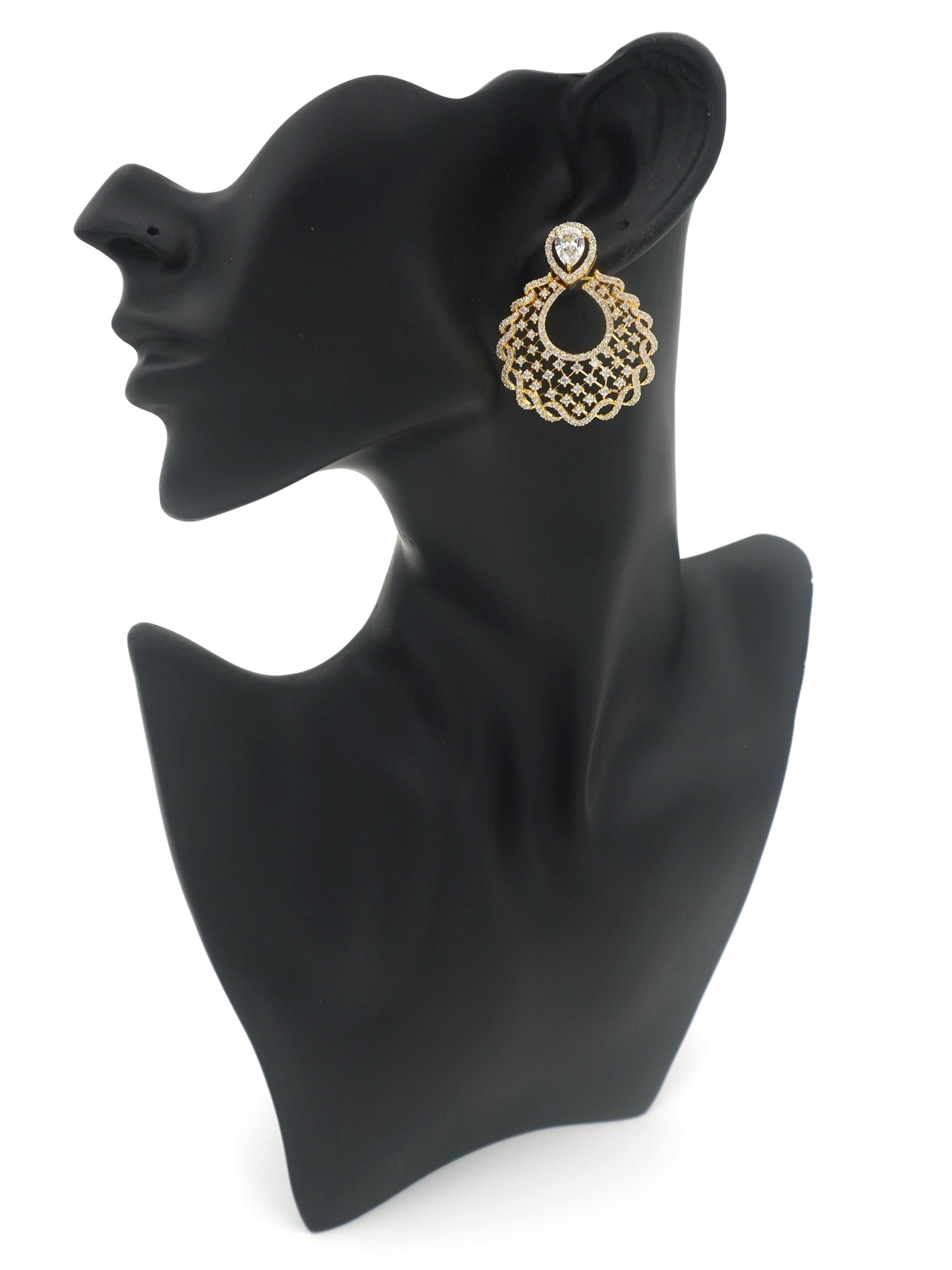 WHITE VIBHA ZIRCONIA EARRINGS
