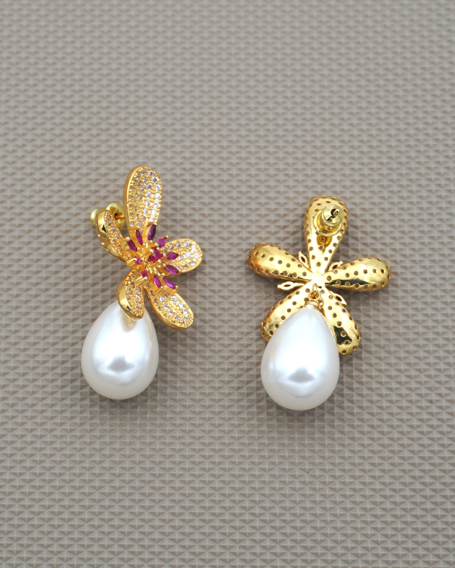 MULTICOLOR ANGELY ZIRCONIA EARRINGS