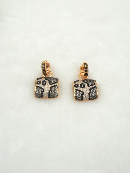 GOLD LEOPARD4 ZIRCONIA EARRINGS