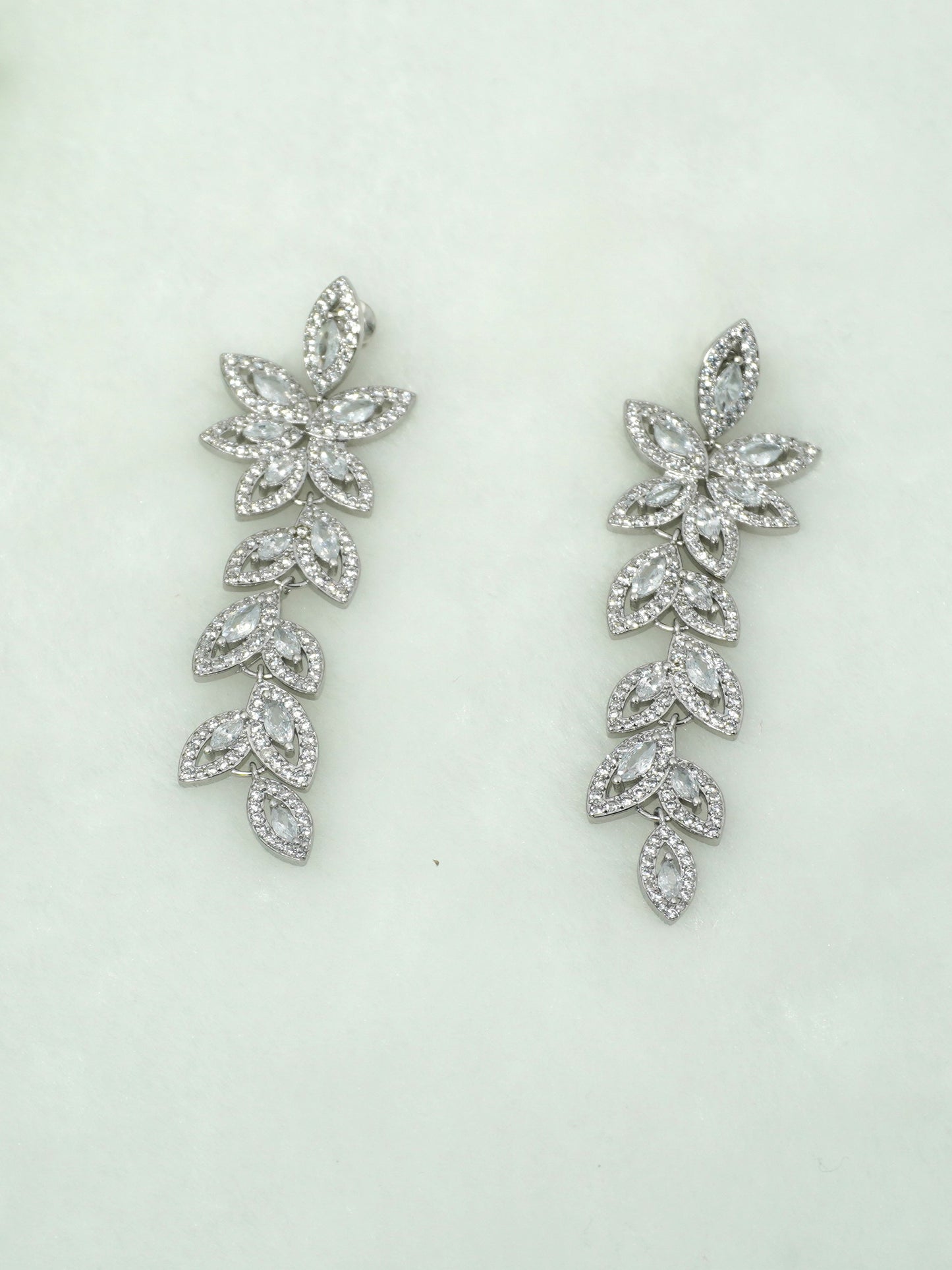 SILVER GRACE ZIRCONIA EARRINGS