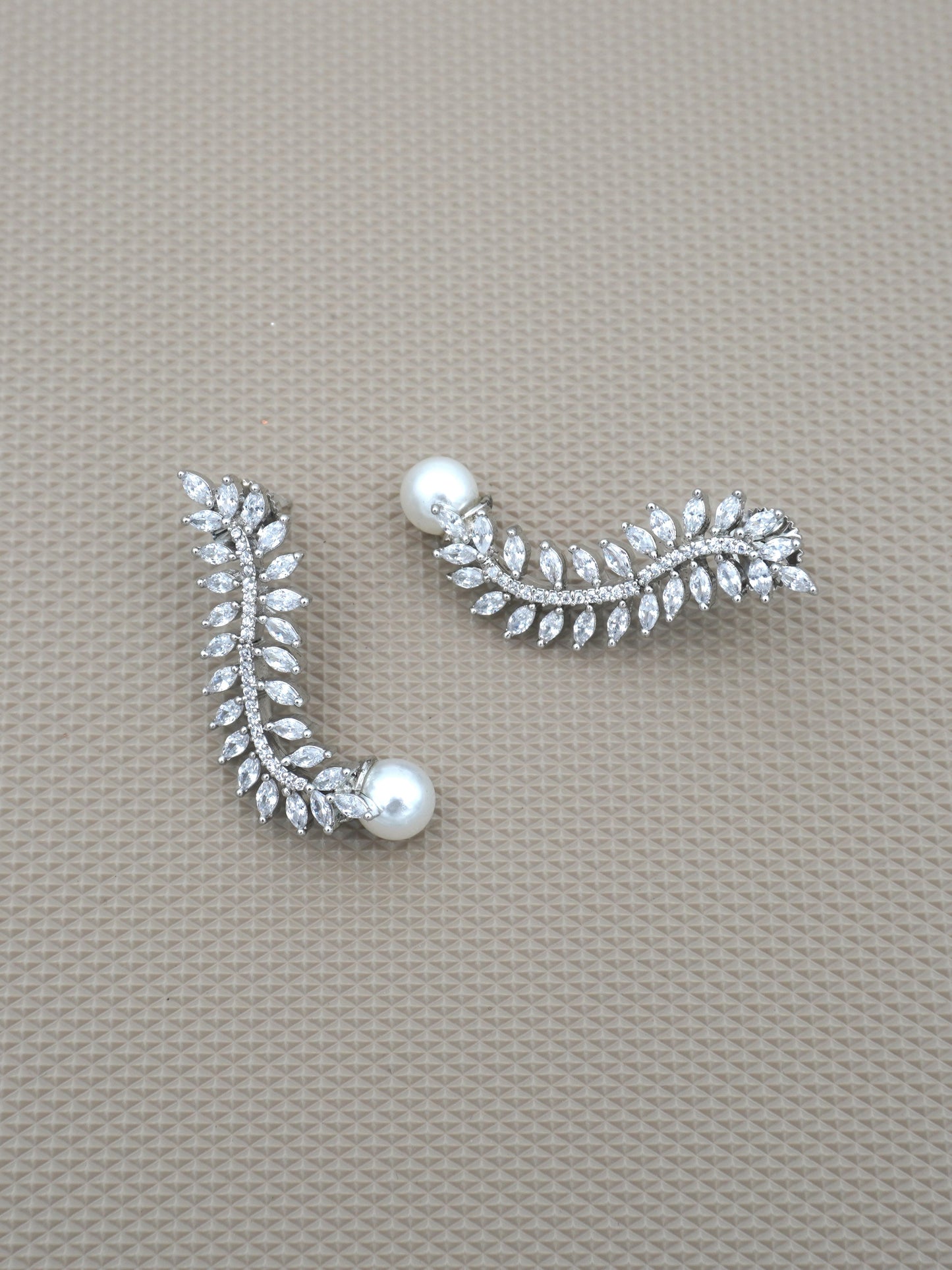 SILVER NOVA ZIRCONIA EARRINGS