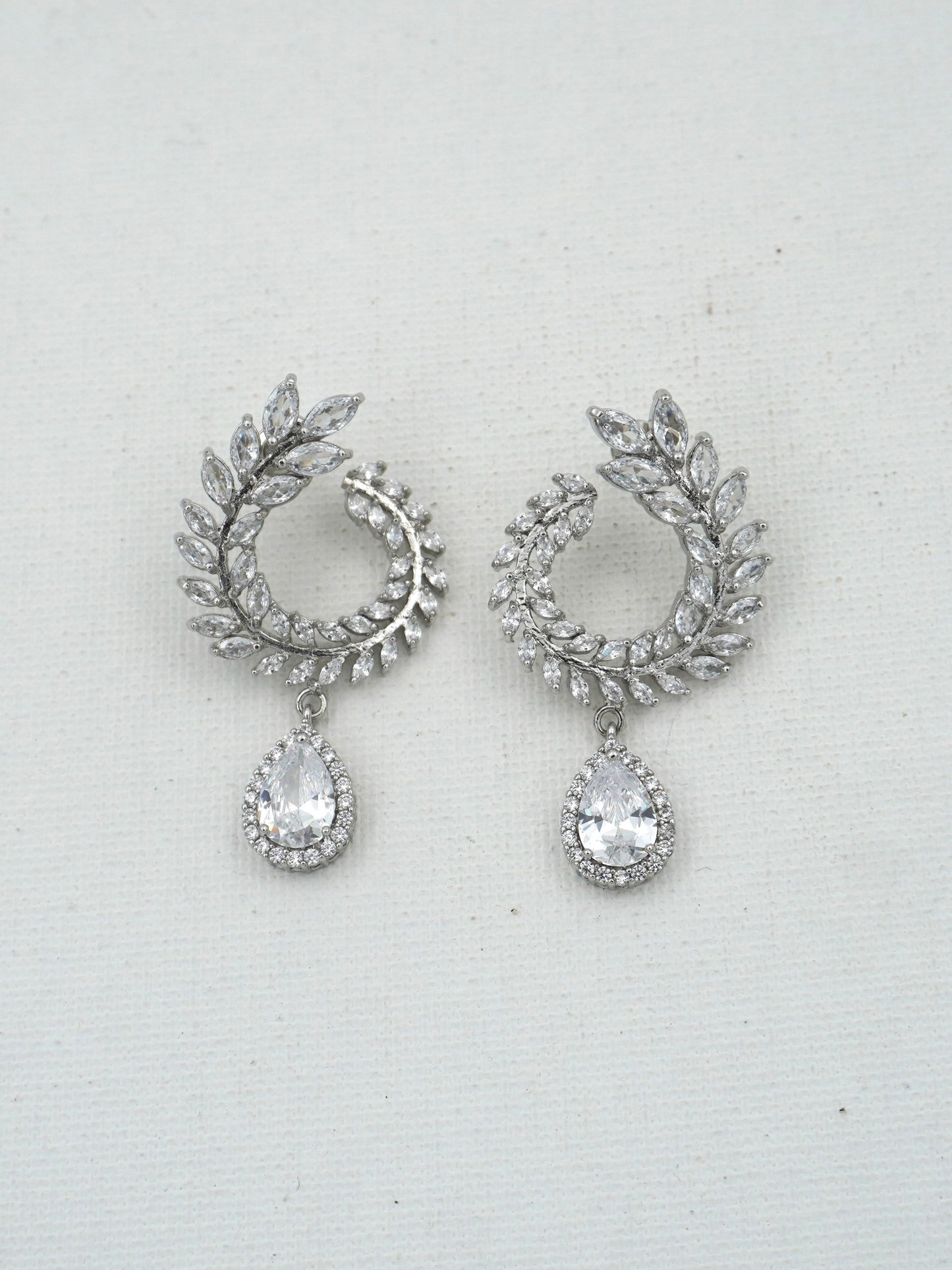 WHITE GIGI ZIRCONIA EARRINGS