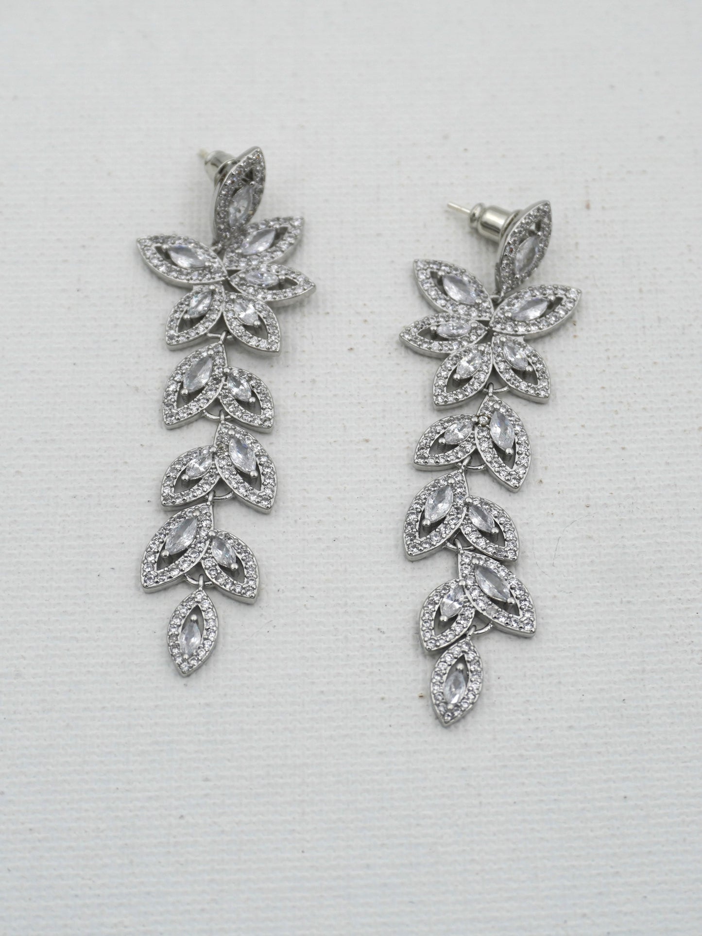 SILVER GRACE ZIRCONIA EARRINGS