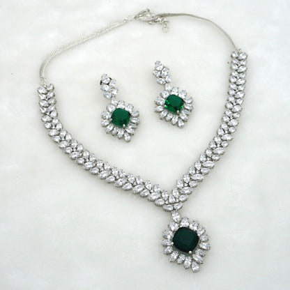 GREEN VENUS NECKLACE SET