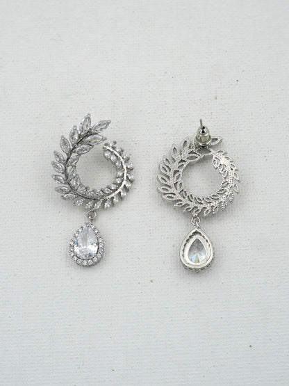WHITE GIGI ZIRCONIA EARRINGS
