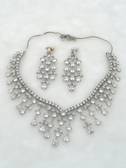 WHITE VIVIAN NECKLACE SET