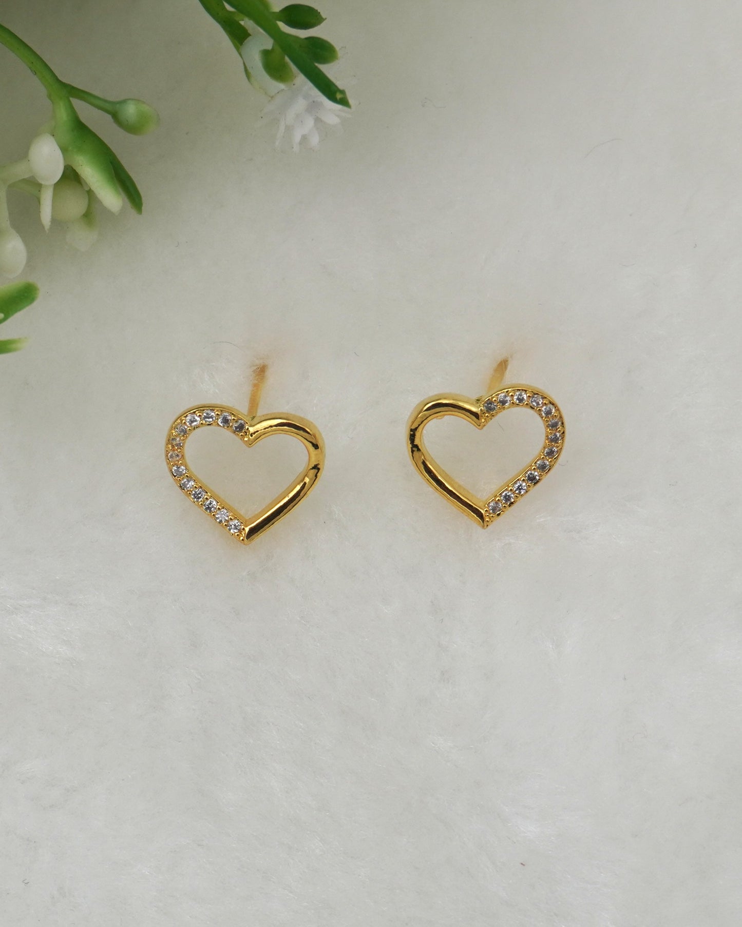 GOLD VALORA ZIRCONIA STUDS