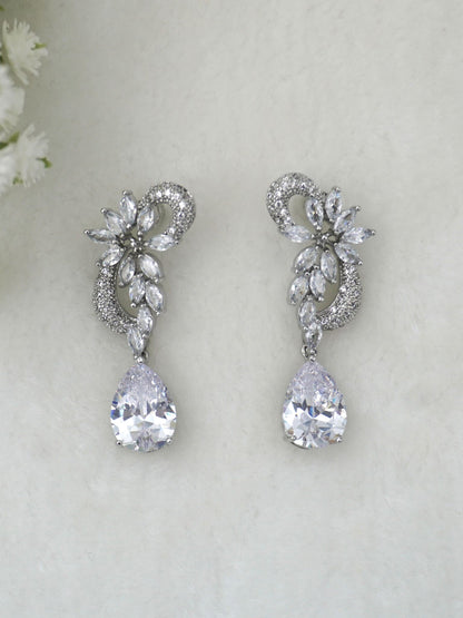 WHITE HAZE ZIRCONIA EARRINGS