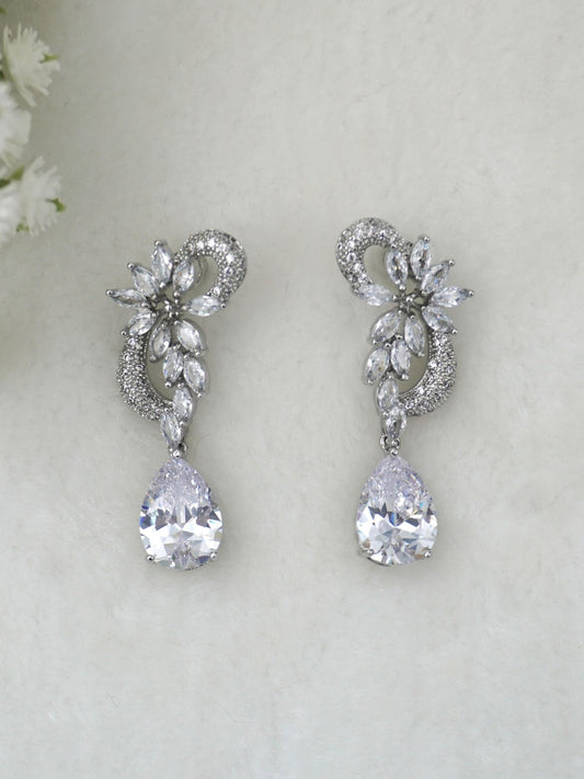 WHITE HAZE ZIRCONIA EARRINGS