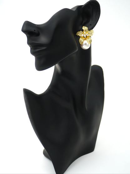 GOLD LILLY ZIRCONIA STUDS