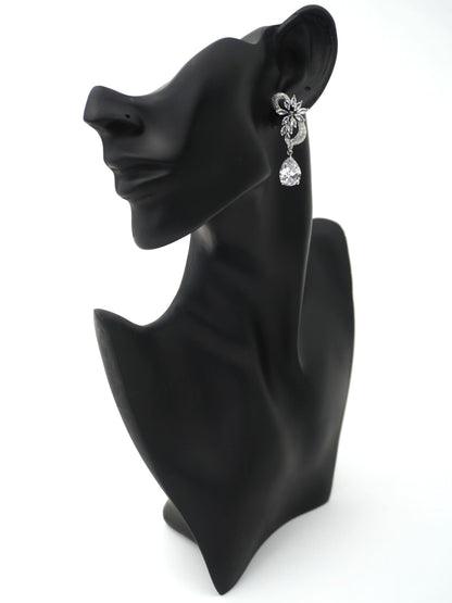 WHITE HAZE ZIRCONIA EARRINGS