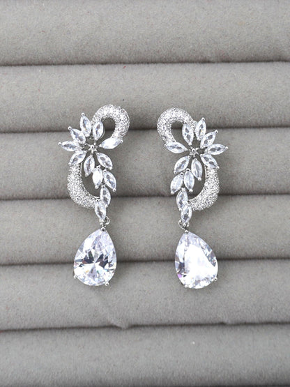 WHITE HAZE ZIRCONIA EARRINGS