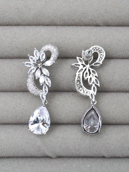 WHITE HAZE ZIRCONIA EARRINGS