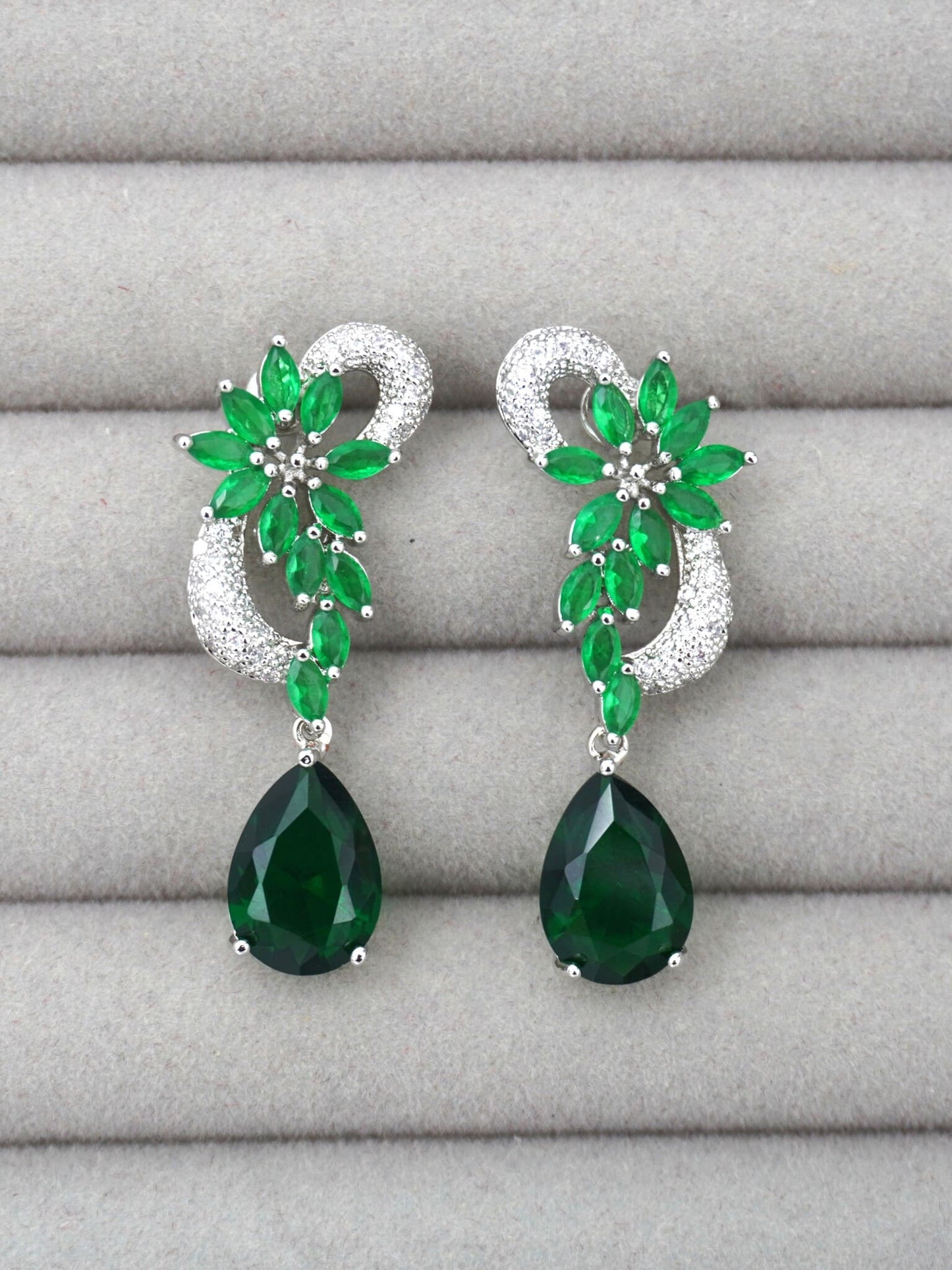 GREEN HAZE ZIRCONIA EARRINGS