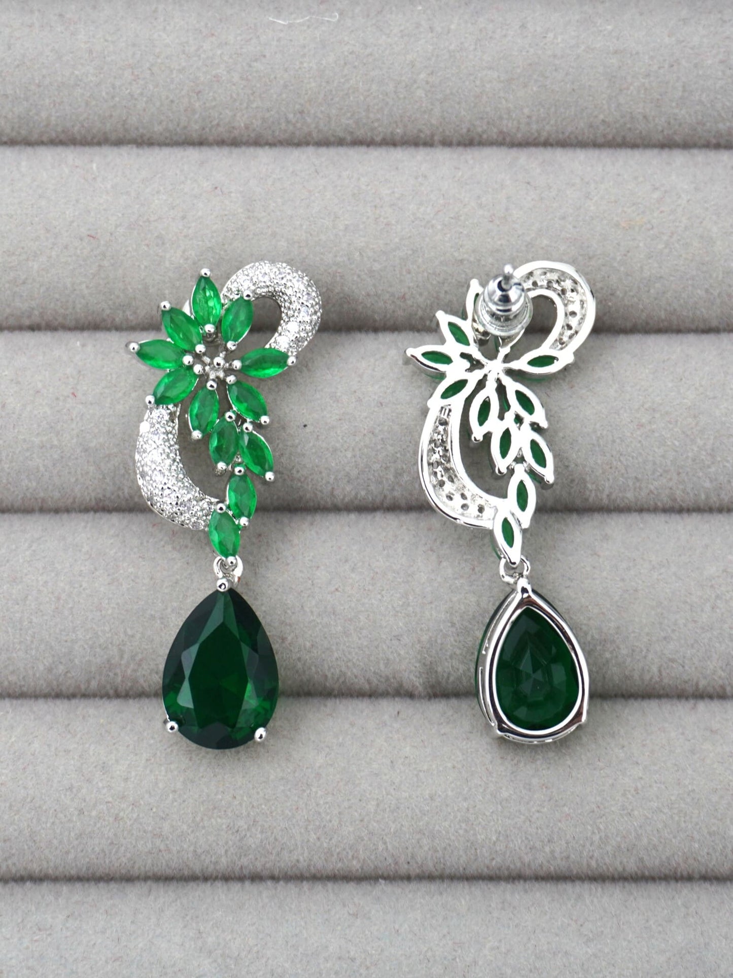GREEN HAZE ZIRCONIA EARRINGS