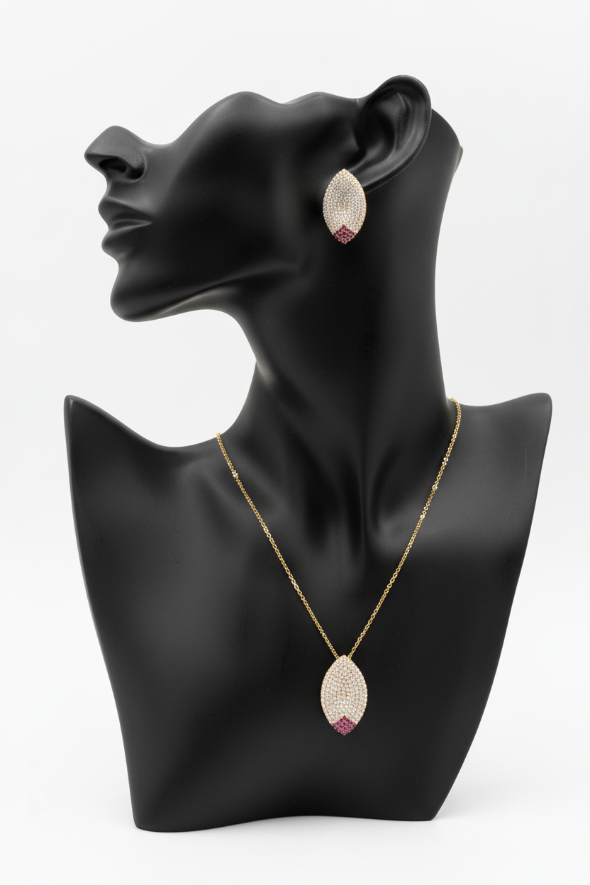 GOLD GWEN PENDANT SET