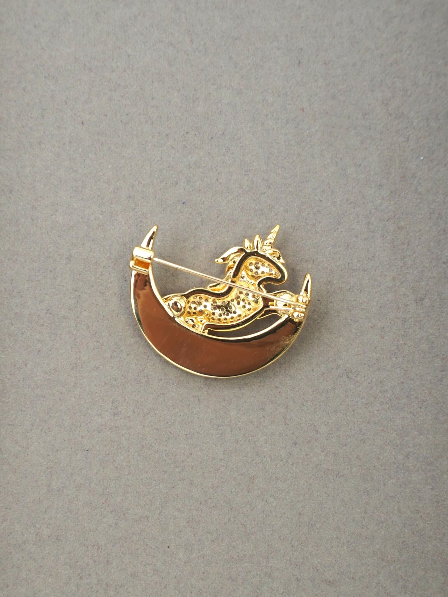 WHITE UNICORN BROOCH
