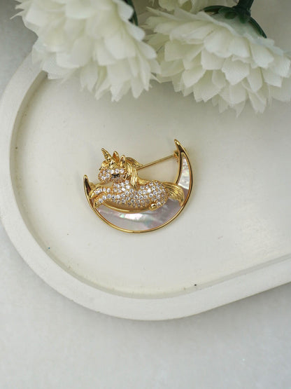 WHITE UNICORN BROOCH