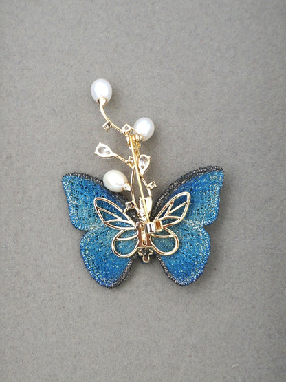BLUE ALMA BROOCH