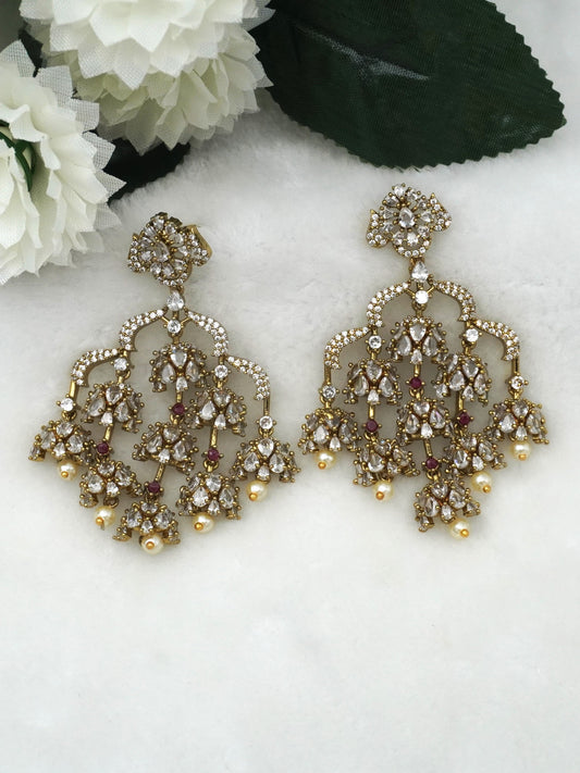 RED OVIYA ZIRCONIA EARRINGS