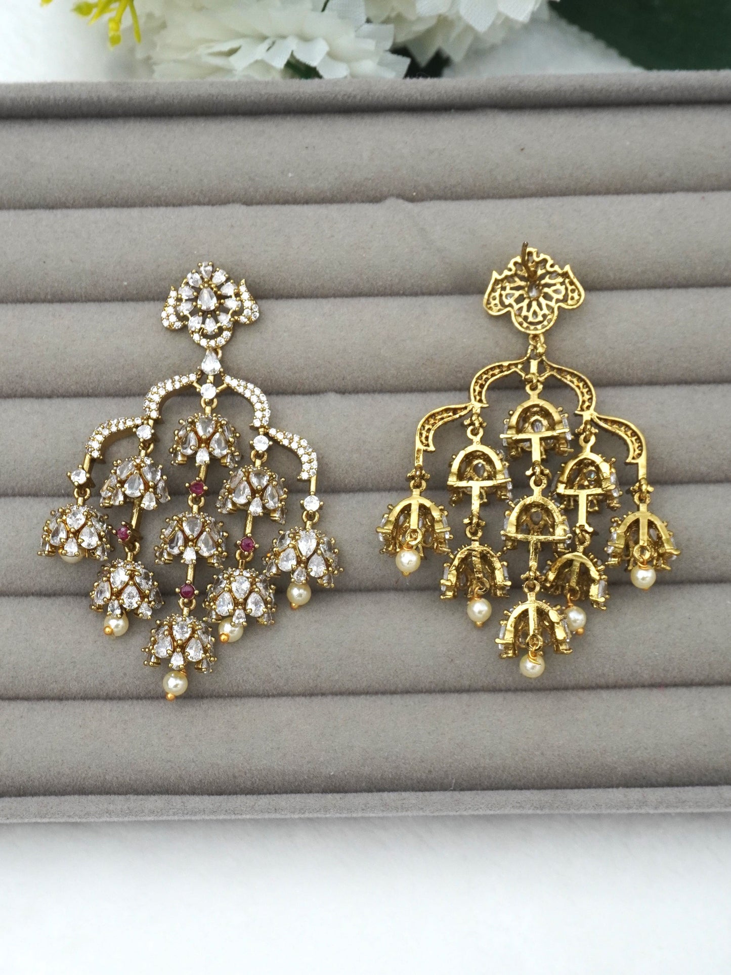 RED OVIYA ZIRCONIA EARRINGS