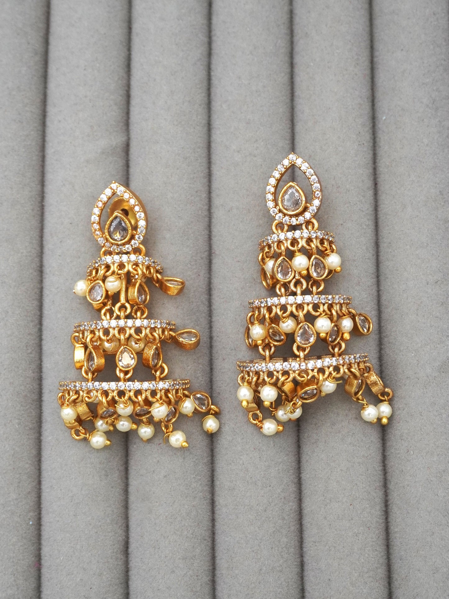 WHITE TARUNI ZIRCONIA EARRINGS