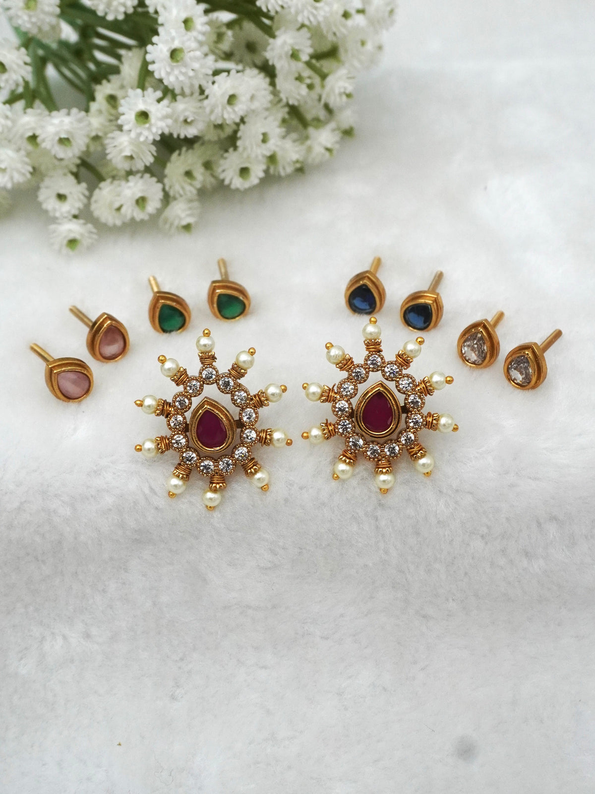 GOLD MAHIKA ZIRCONIA EARRINGS