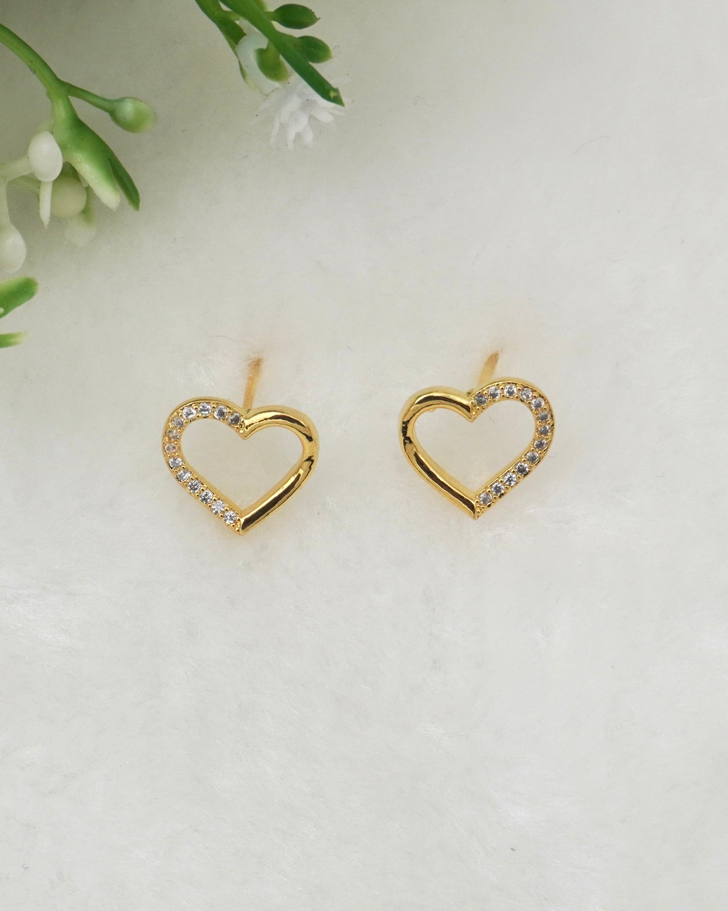 GOLD VALORA ZIRCONIA STUDS